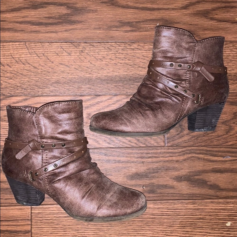 Bare Traps heeled booties